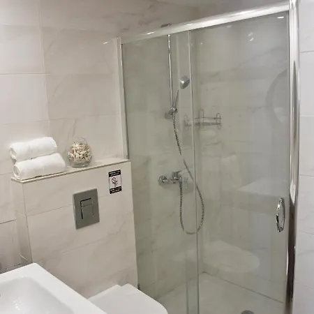 The Old Coffeehouse בית נופש *