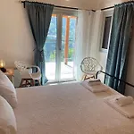 The Old Coffeehouse * 卡洛帕尼亚伊奥蒂斯