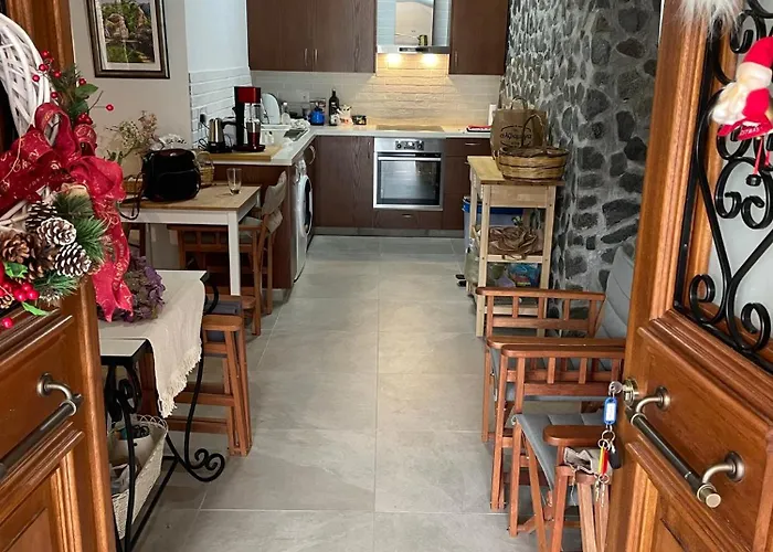 別荘 The Old Coffeehouse カロパナイオティス